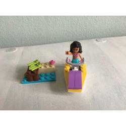 3939 41000 en 41003 Lego Friends paard, waterski en drummer