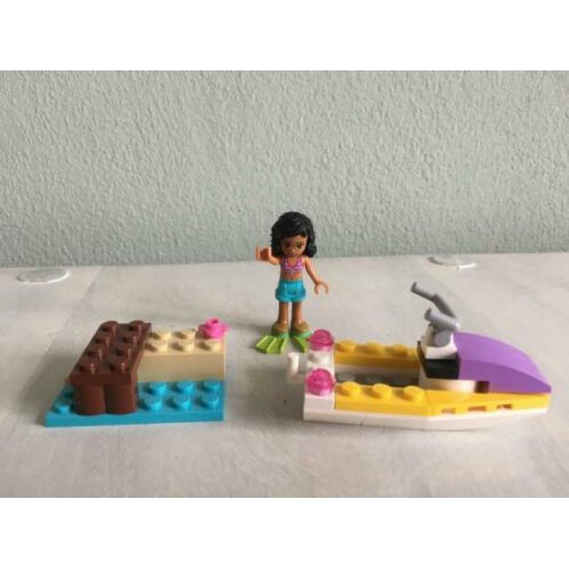 3939 41000 en 41003 Lego Friends paard, waterski en drummer