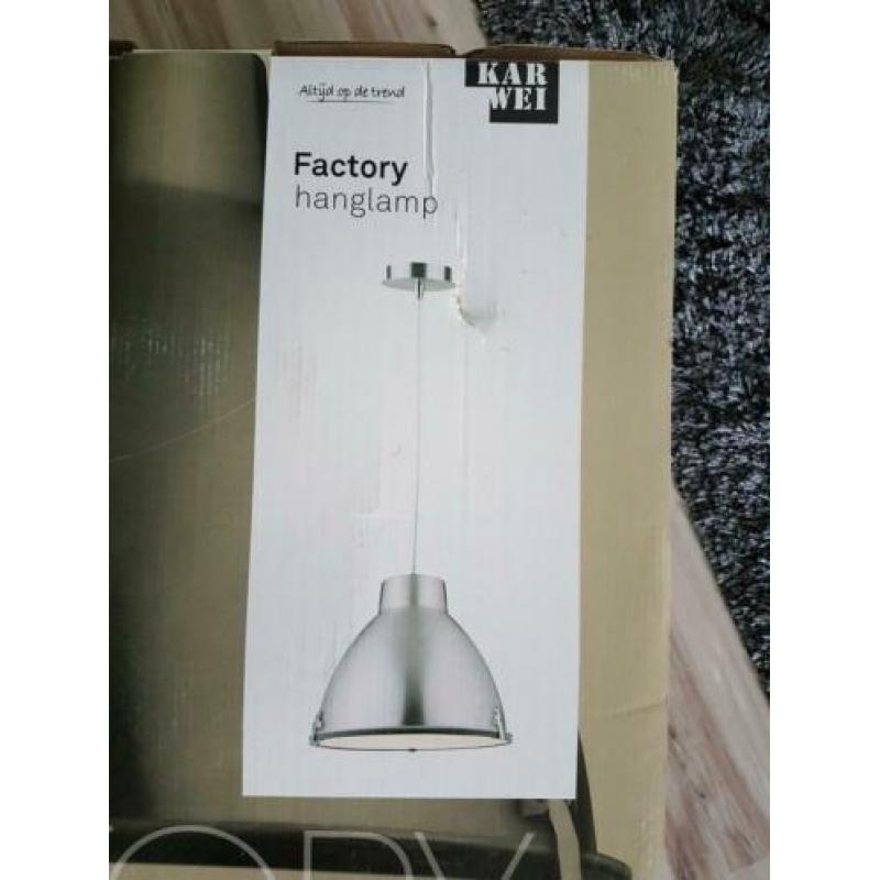 Hanglamp, gloednieuw in de doos, van €99,= voor €25,=