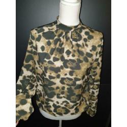 Leopard blouse maat M