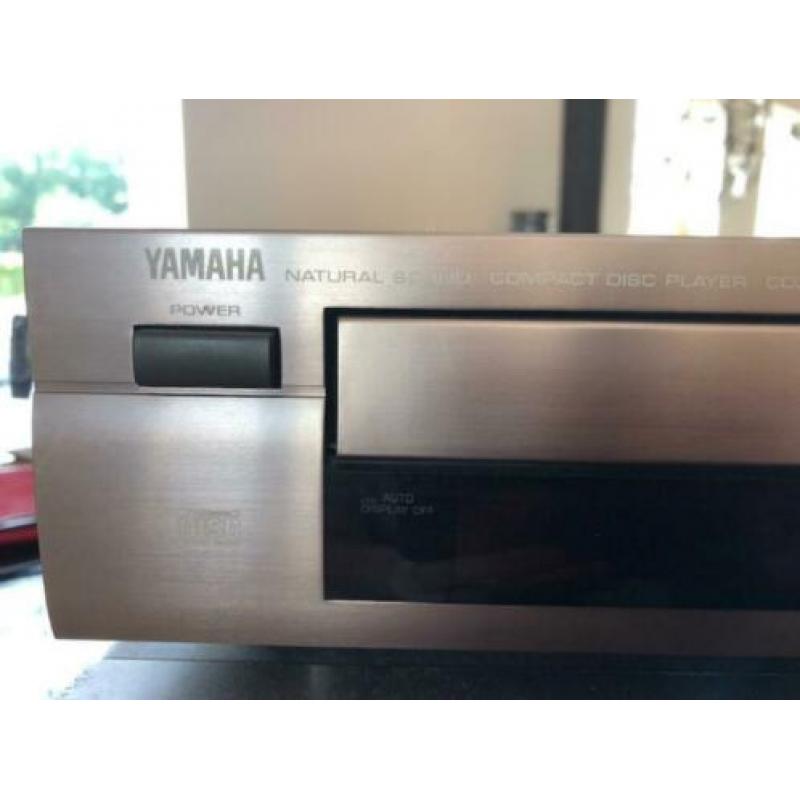 Yamaha Natural Sound Receiver + CD-speler