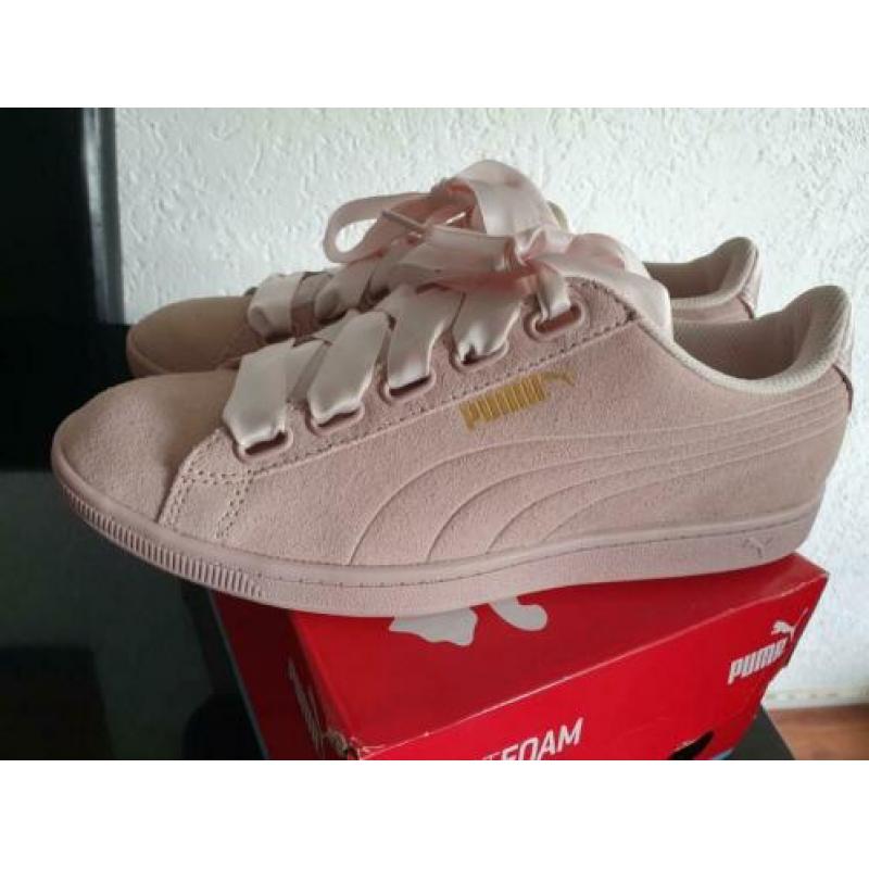 Puma sneakers schoenen ( Maat 39 ) Nieuw