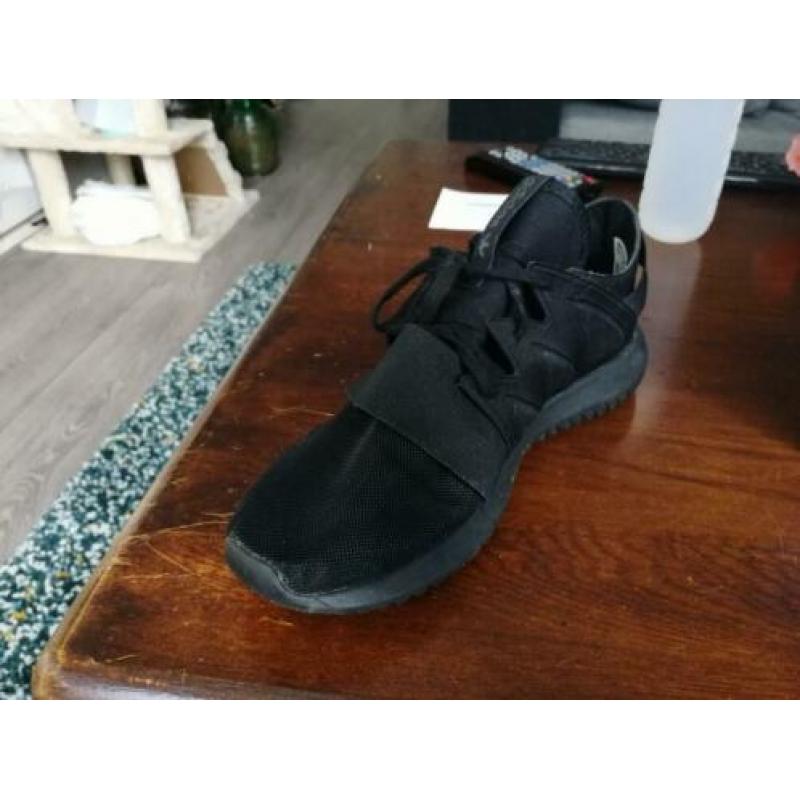 Nieuwe adidas schoenen maat 40