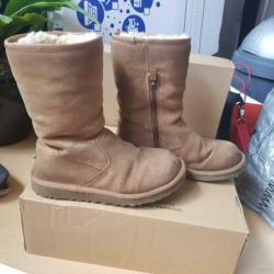 UGG maat 33