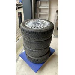 Volvo velgen met winterbanden , 205/55 R16