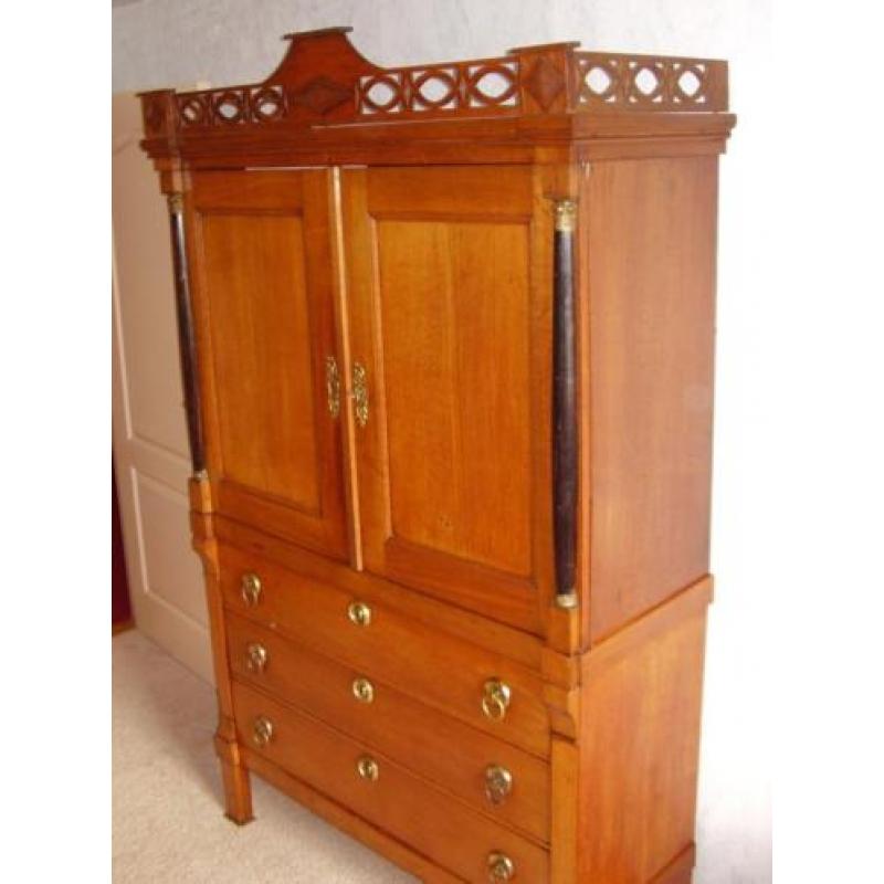 Klein 205cm eiken empire kabinet hekjeskabinet