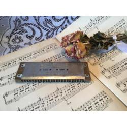 Antieke Hohner mondharmonica