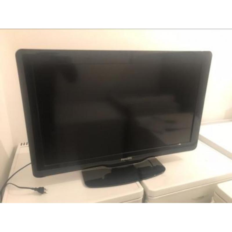 Philips Lcd tv: 32inch, 3x HDMI EN meer! Goede Staat!