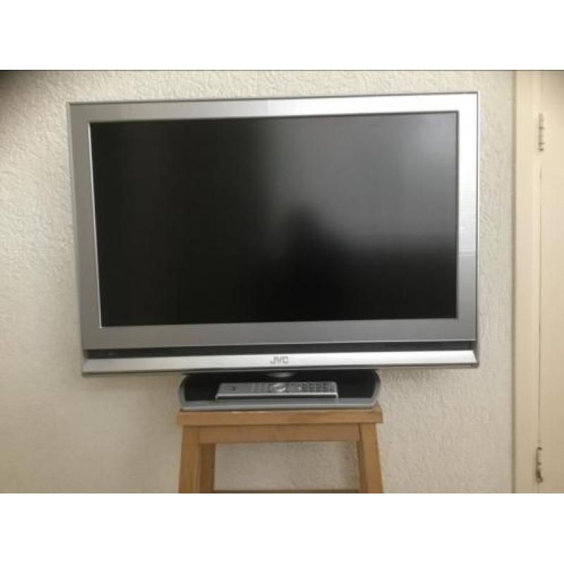 32 inch JVC LCD TV in perfecte staat, met 2x HDMI en2xscart,