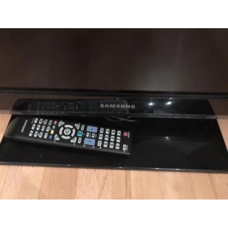 Mooie Samsung tv 32 inch televisie onbeschadigd LED