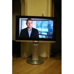 Bang & Olufsen Beovision 7-40 met voet en Beolab