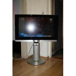 Bang & Olufsen Beovision 7-40 met voet en Beolab