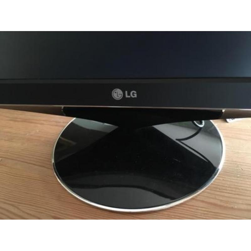 LG monitor 2 x