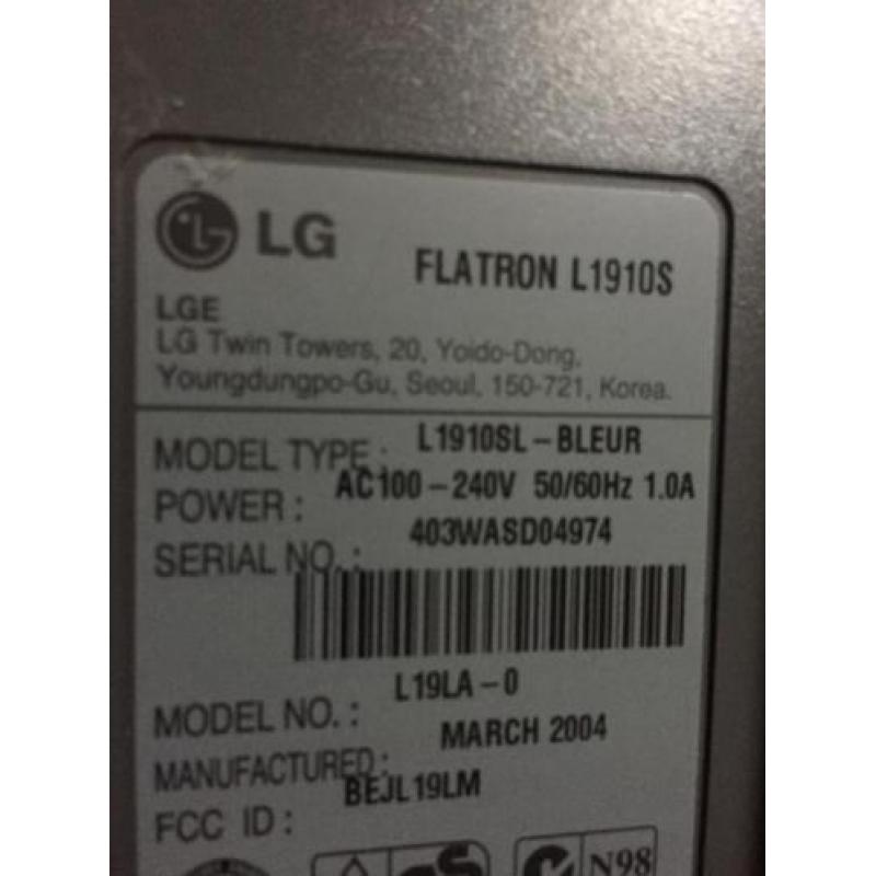 #929 Monitor TFT 19inch LG Flatron L1910S