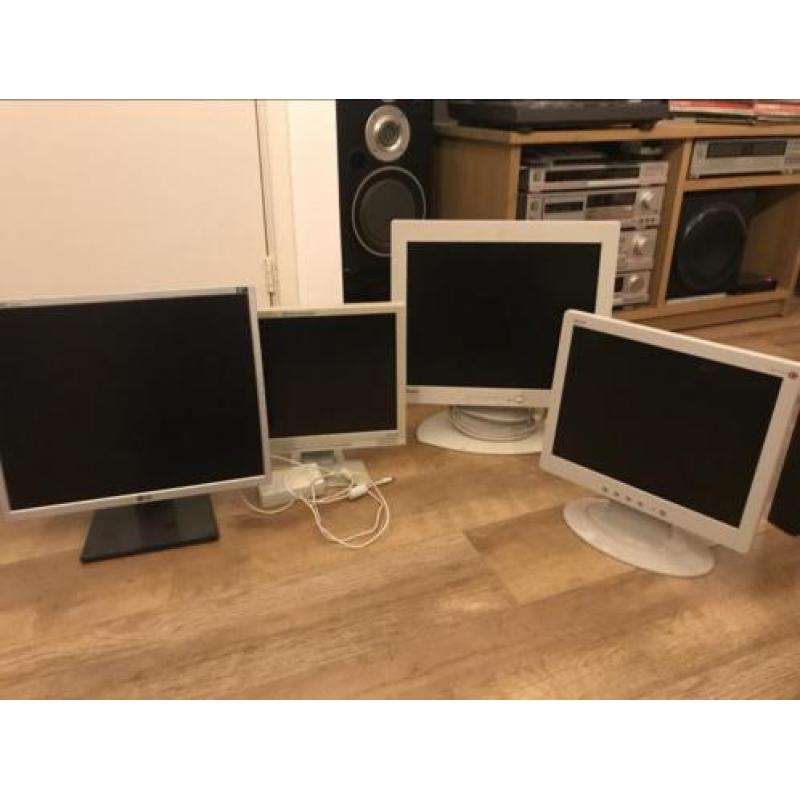 LCD schermen, 4 stuks