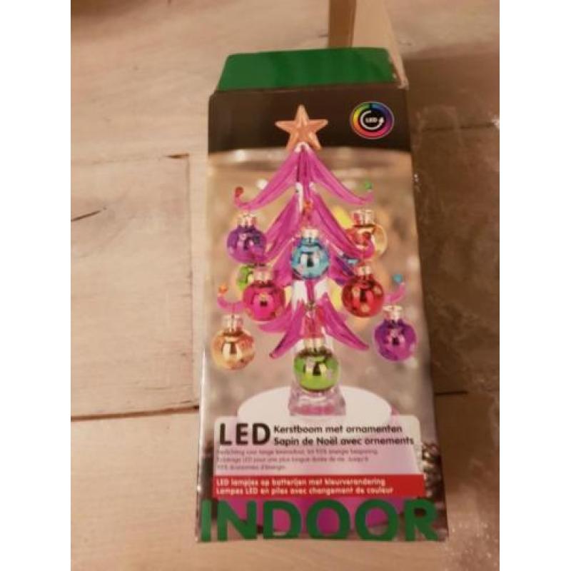 Kerstversiering roze kerstboompje led NIEUW