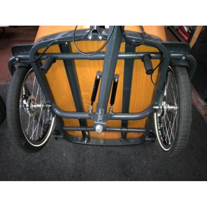 Z.g.a.n.babboe-curve-e-bike-met-bafang-midden-motor-met-huif