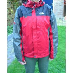 The North Face Goretex jas, regen en winddicht! Maat S/36